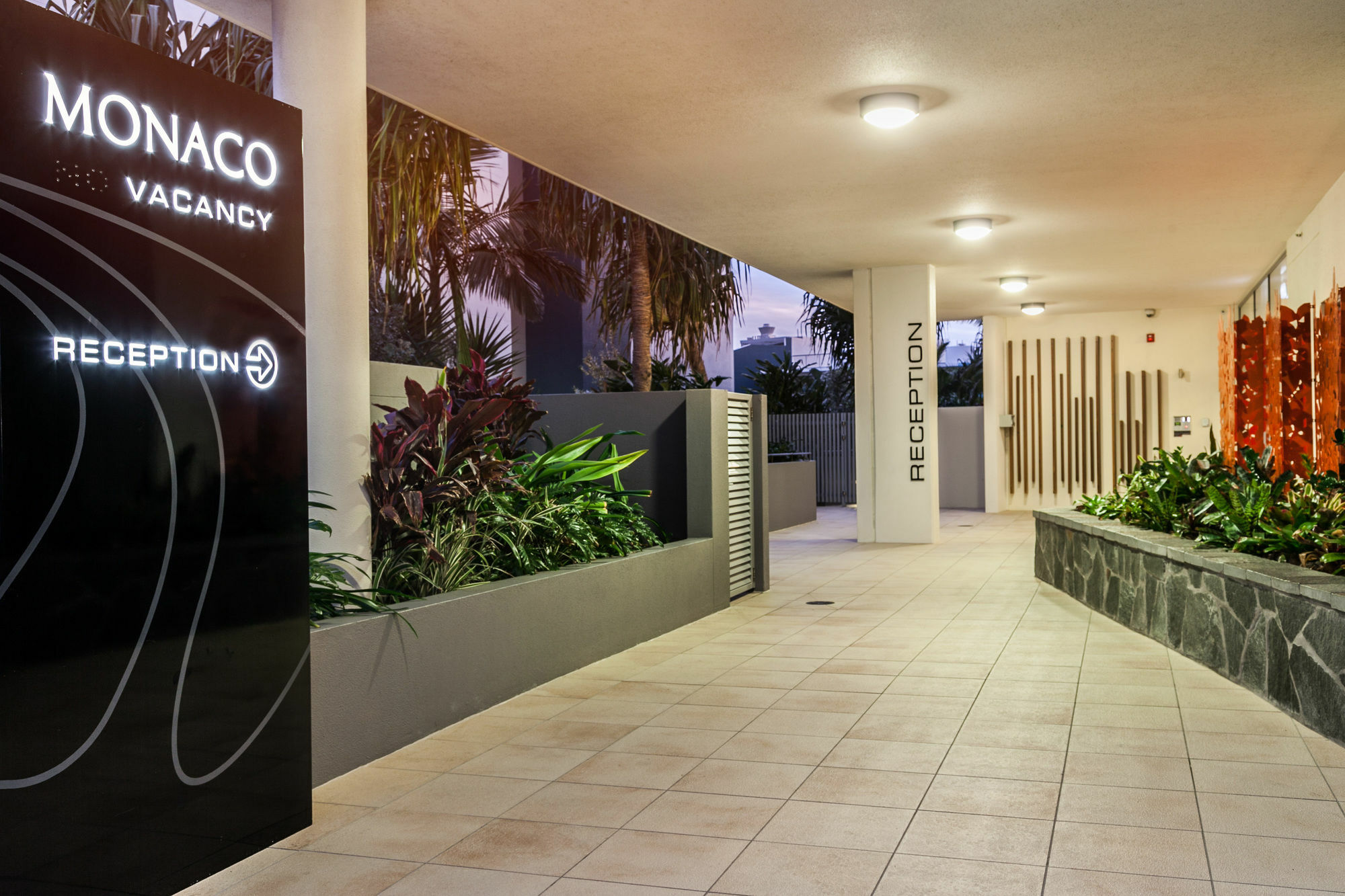 Monaco Caloundra Aparthotel Eksteriør bilde